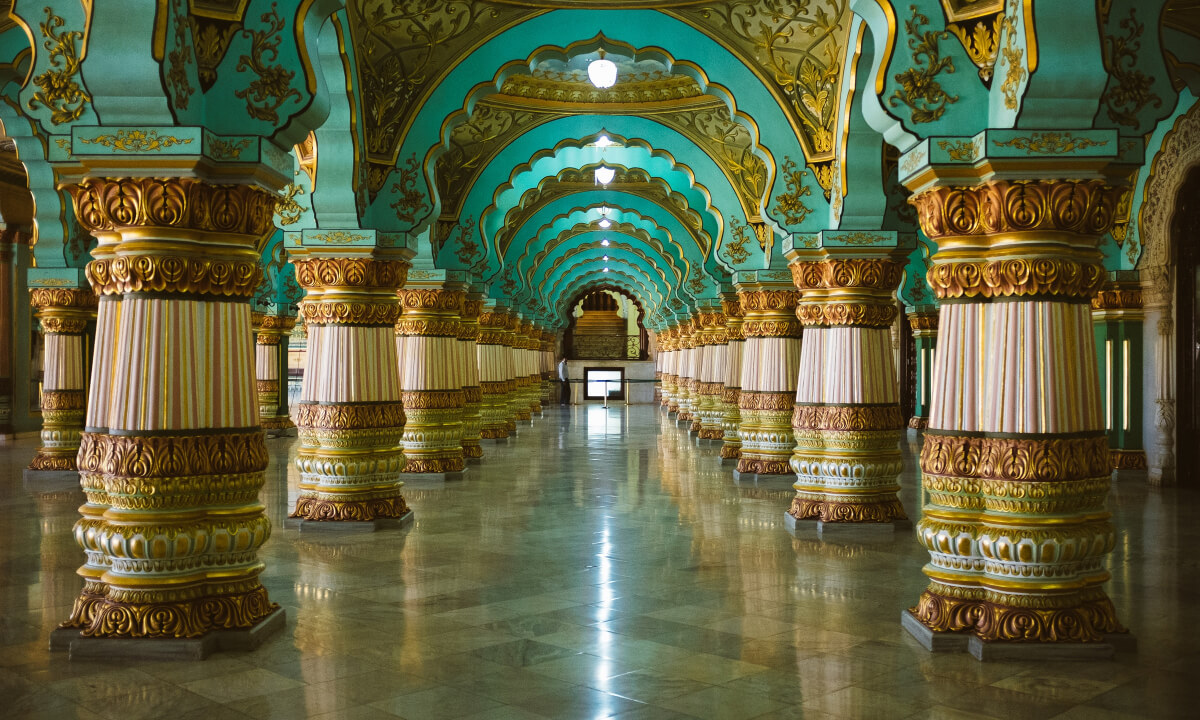 Visit sagittis malesuada vestibulum author book store blog img 01